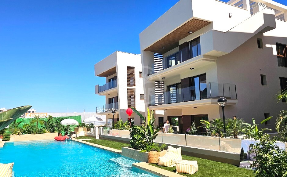 Los Alcazares Garden Apartments